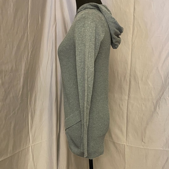 Dakini Women's Grayish Green Hooded Sweater - Picture 5 of 10